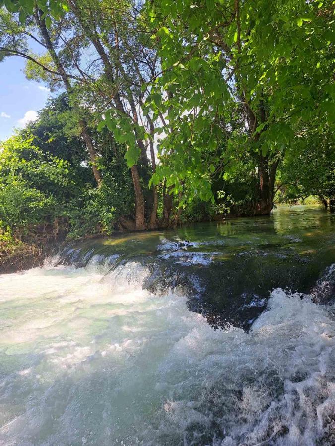 Guest House Green River Ljubuški Εξωτερικό φωτογραφία